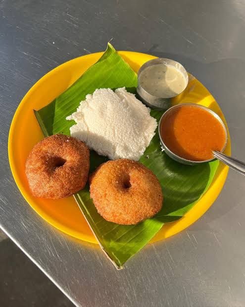 2 Idly 1 Vada